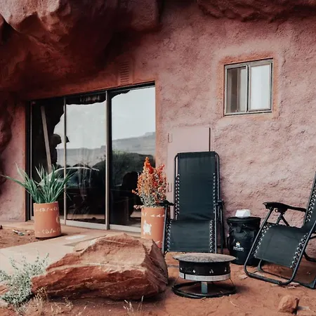 The Caves At Moab - At Private Riverside Ranch